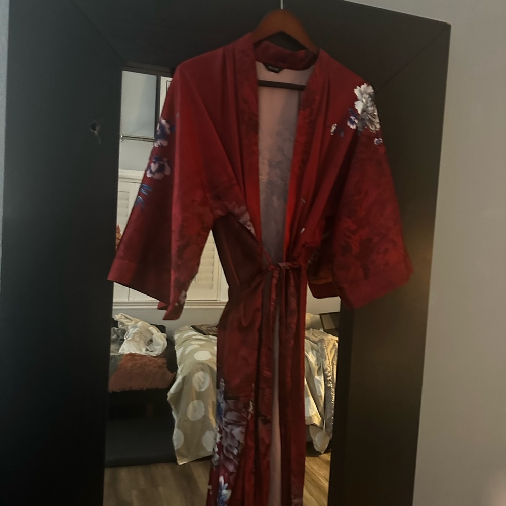 Red flower robe